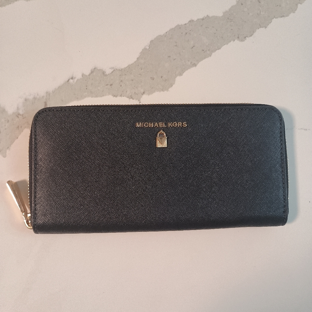 Michael Kors Jet Set Charm Saffiano Leather Medium Zip Around Wallet Dark Blue